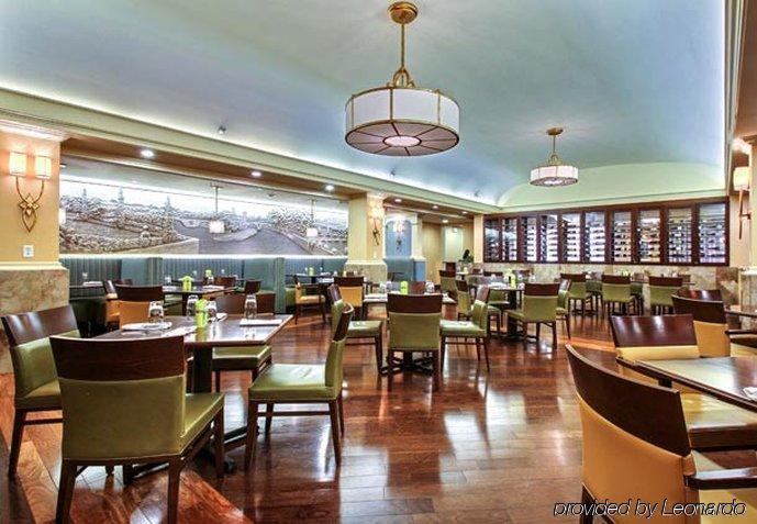 Renaissance Des Moines Savery Hotel Restaurante foto